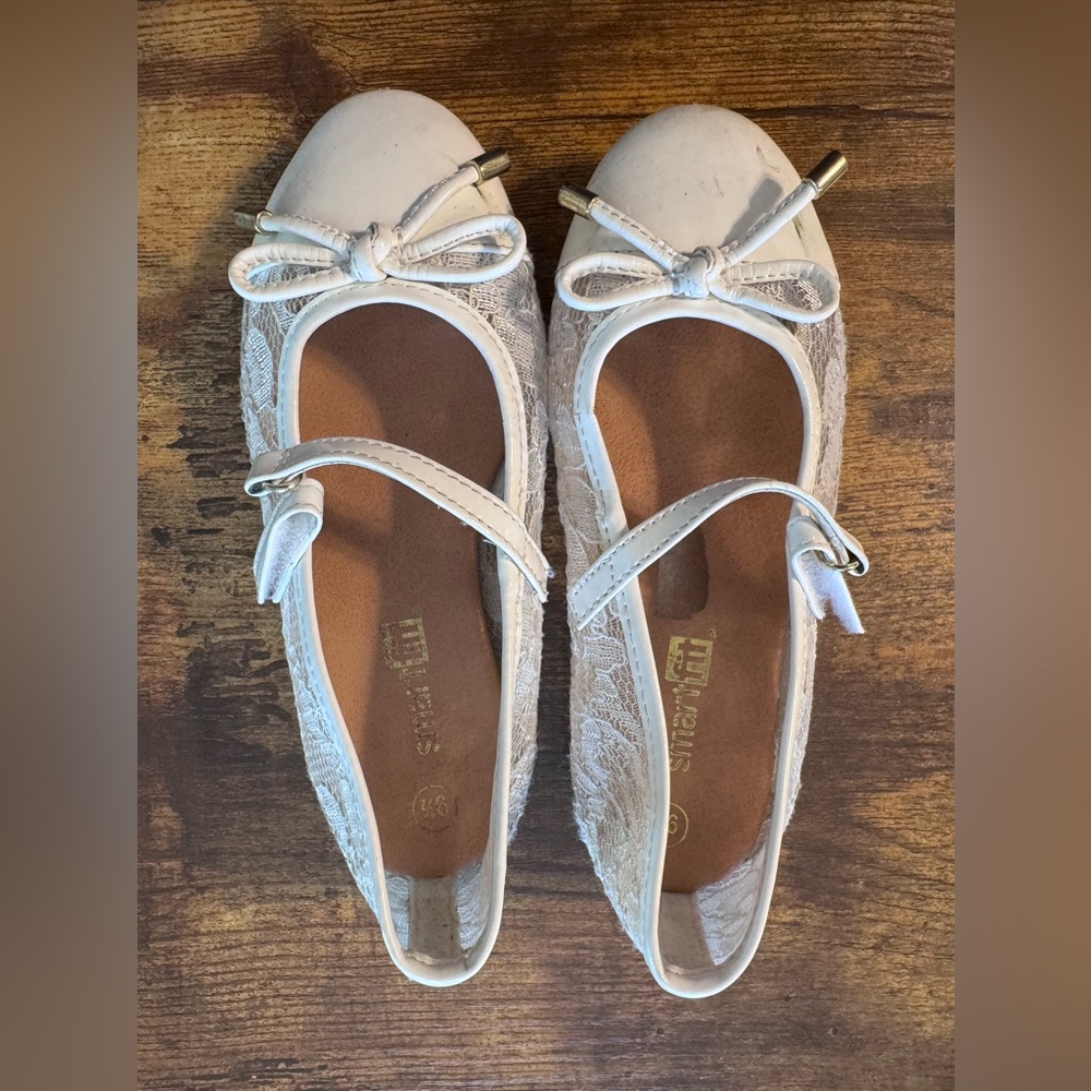 Smart Fit | Lace Flats, Girls/Toddler size 9.5